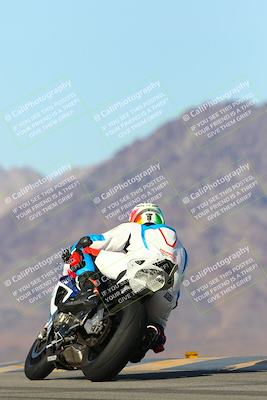 media/Jan-13-2024-SoCal Trackdays (Sat) [[9c032fe5aa]]/Turn 9 Backside (110pm)/